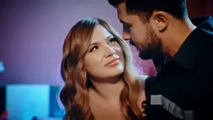 Fundyy Güneş Üşür Gelmezsen Albüm Kapağı