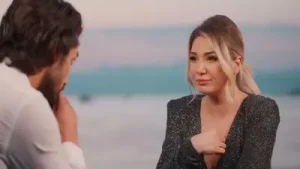 Gizem Kara Nasıl Mutluluklar Dilerim Albüm Kapağı