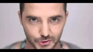 Gökhan Özen Benden Sorulur Albüm Kapağı