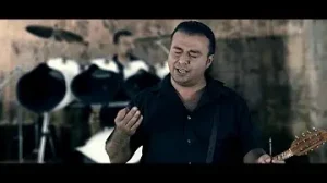 Grup Öksüzler Türkülerle Gömün Beni Ft Ali Derdiyoklar Albüm Kapağı