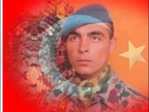 Gülümse Anne Belki Dağlar Duman Duman Savrulur Gülümse Anne Albüm Kapağı