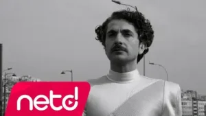 Hakan Bahar Dört Günlük Bir Şey Albüm Kapağı