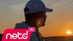 Hançer Sahte Duygular Albüm Kapağı
