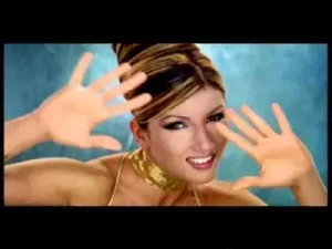 Hande Yener Bunun Adı Ayrılık Albüm Kapağı