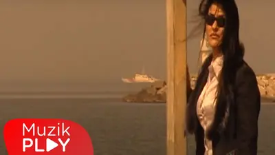 Hazal Uslanmaz Mısın video klibi