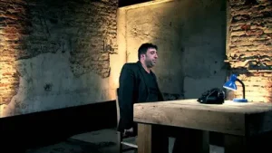 Hazar Yıldız Ara Artık Albüm Kapağı