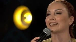 Hekimoğlu Elif Avcı Albüm Kapağı