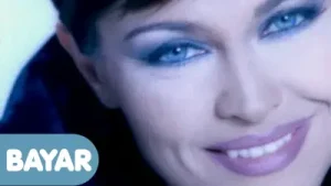 Hülya Avşar Aradın Mı Video Klip Albüm Kapağı