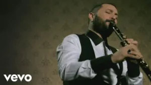 Hüsnü Şenlendirici Böyle Ayrılık Olmaz Albüm Kapağı