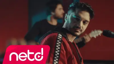 İlyas Yalçıntaş Şehrin Yolu Akustik video klibi