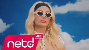İrem Derici Müzik Albüm Kapağı