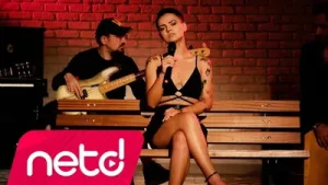 İrem Neğiş Buz Albüm Kapağı