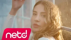 Irmak Arıcı Âşık Suratım Albüm Kapağı