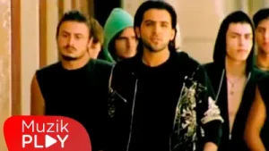 İsmail YK Allah Belanı Versin Albüm Kapağı