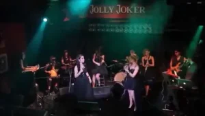 Istanbul Girls Orchestra Awara Hoon Albüm Kapağı