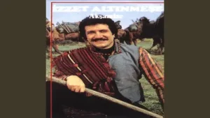 İzzet Altınmeşe Aşağıdan Bir Yel Esti Albüm Kapağı