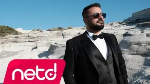 İzzet Çetin Benden Uzak Ol Albüm Kapağı