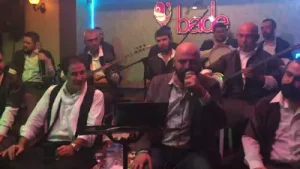 İzzet Kağıt Perişan Bir Divaneyim Albüm Kapağı