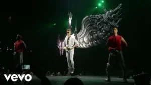 Justin Bieber All Around The World Feat Ludacris Albüm Kapağı