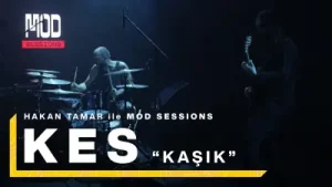 Kes Kaşık Live Albüm Kapağı