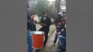 Kim Sever Seni Bu Kadar