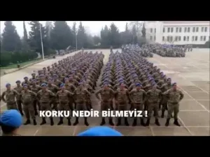 Komando Andı Albüm Kapağı