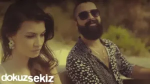 Koray Avcı Hangimiz Sevmedik Albüm Kapağı