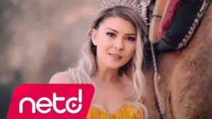 Kübra Yarım Adam Albüm Kapağı
