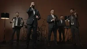 Makedonsko Devojce Macedonian Song Albüm Kapağı