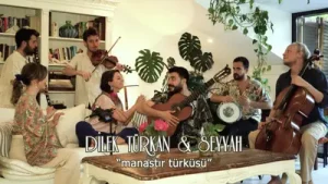 Manastırın Ortasında Var Bir Havuz Albüm Kapağı