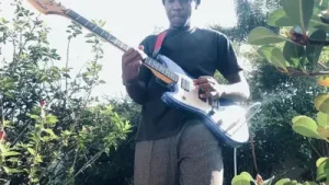 Me And Your Mama Guitar Cover Albüm Kapağı
