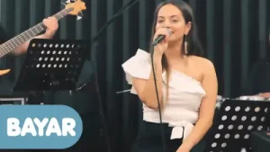 Melek Büyükçınar Bu Da Geçer Albüm Kapağı