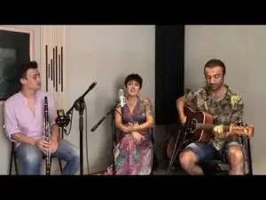 Melek Mosso Ne Faydası Var Albüm Kapağı