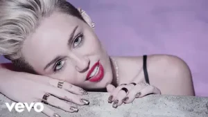 Miley Cyrus We Can’t Stop Albüm Kapağı