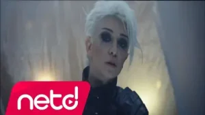 Model Makyaj Albüm Kapağı