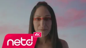 Müjde Kızılkan Uzay Albüm Kapağı