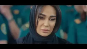 Munisa Rizayeva Ovuna Albüm Kapağı