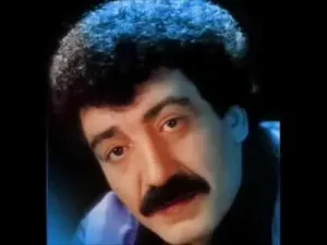 Müslüm Gürses Nasıl Gelip Geçti Bunca Seneler Albüm Kapağı