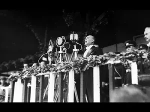 Mustafa Kemal Atatürk 10. Yıl Nutku Albüm Kapağı