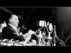 Mustafa Kemal Atatürk’ün Cumhuriyet’i İlan Edişi 1933 Albüm Kapağı