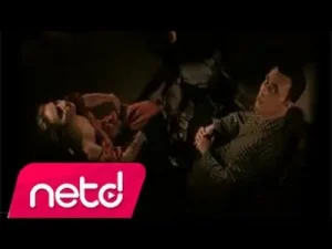 Mustafa Sandal Suç Bende Albüm Kapağı