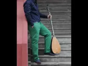 Mustafa Taş – Bahçenizde Gül Var Mı Albüm Kapağı