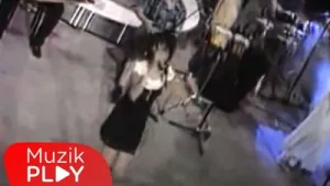 Nalan Tutmayın Beni Albüm Kapağı