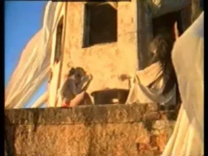 Nazan Öncel Aşk Beklemez Albüm Kapağı