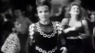 Ne Na Na Na