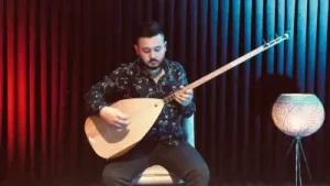 Necip Albay Dikenli Bahçeye Giremeyenler