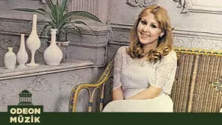 Nilüfer Dünya Bir Yana