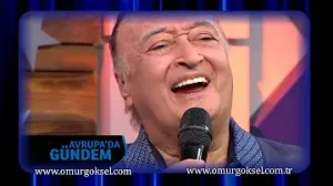 Ömür Göksel Smile Albüm Kapağı