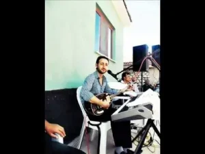 Önüme Koydular Beyaz Üzümü Mustafa Er Albüm Kapağı