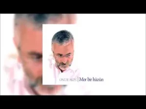 Onur Akın Çaresizim Albüm Kapağı